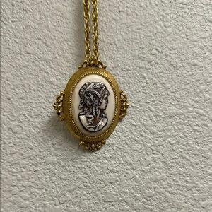 Elegant Florenza Signed Gold Cameo Pendant Necklace